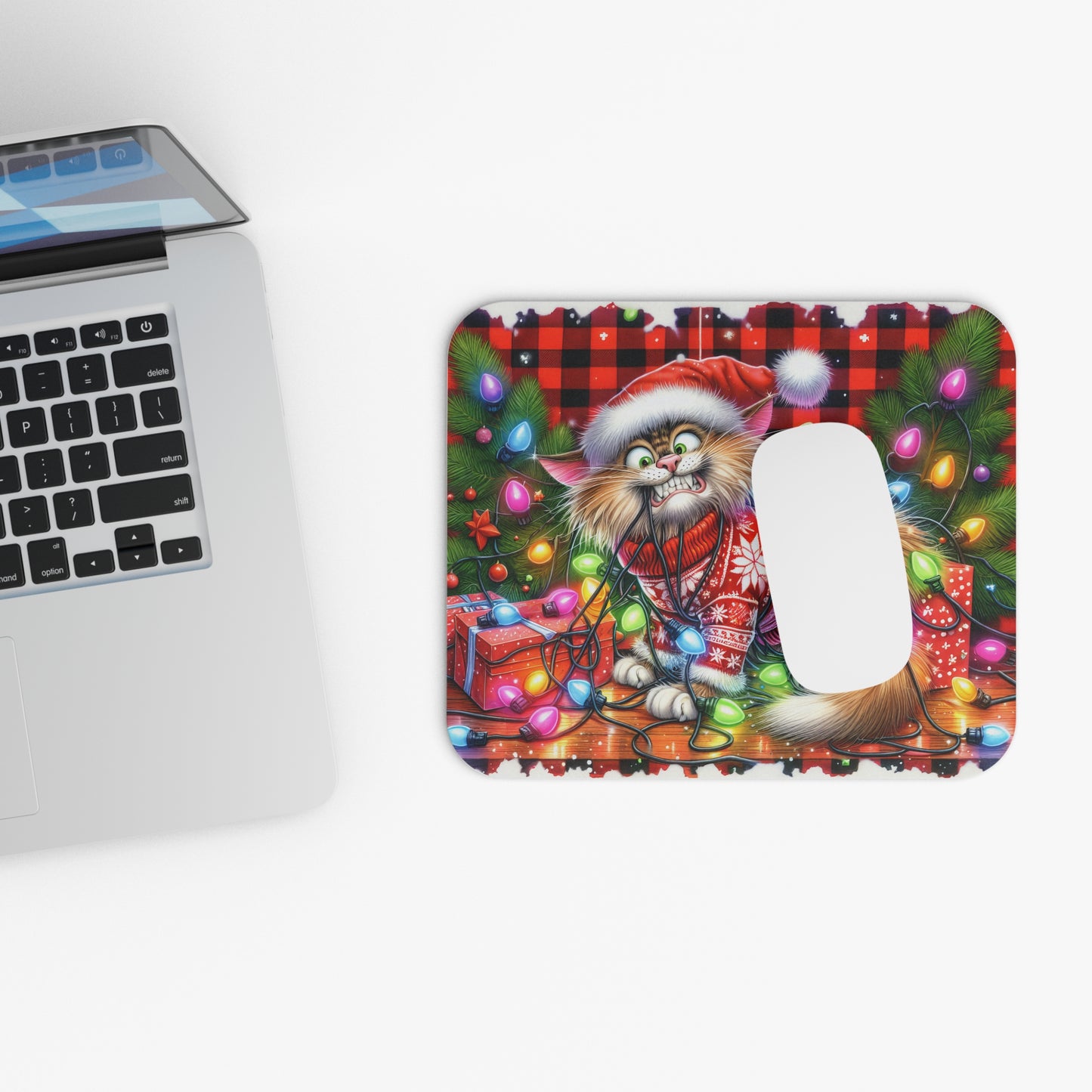 ๐ฑ๏ธ๐๐ฑ Tangled Lights Christmas Cat Mouse Pad โ Festive Plaid & Cozy Chaos