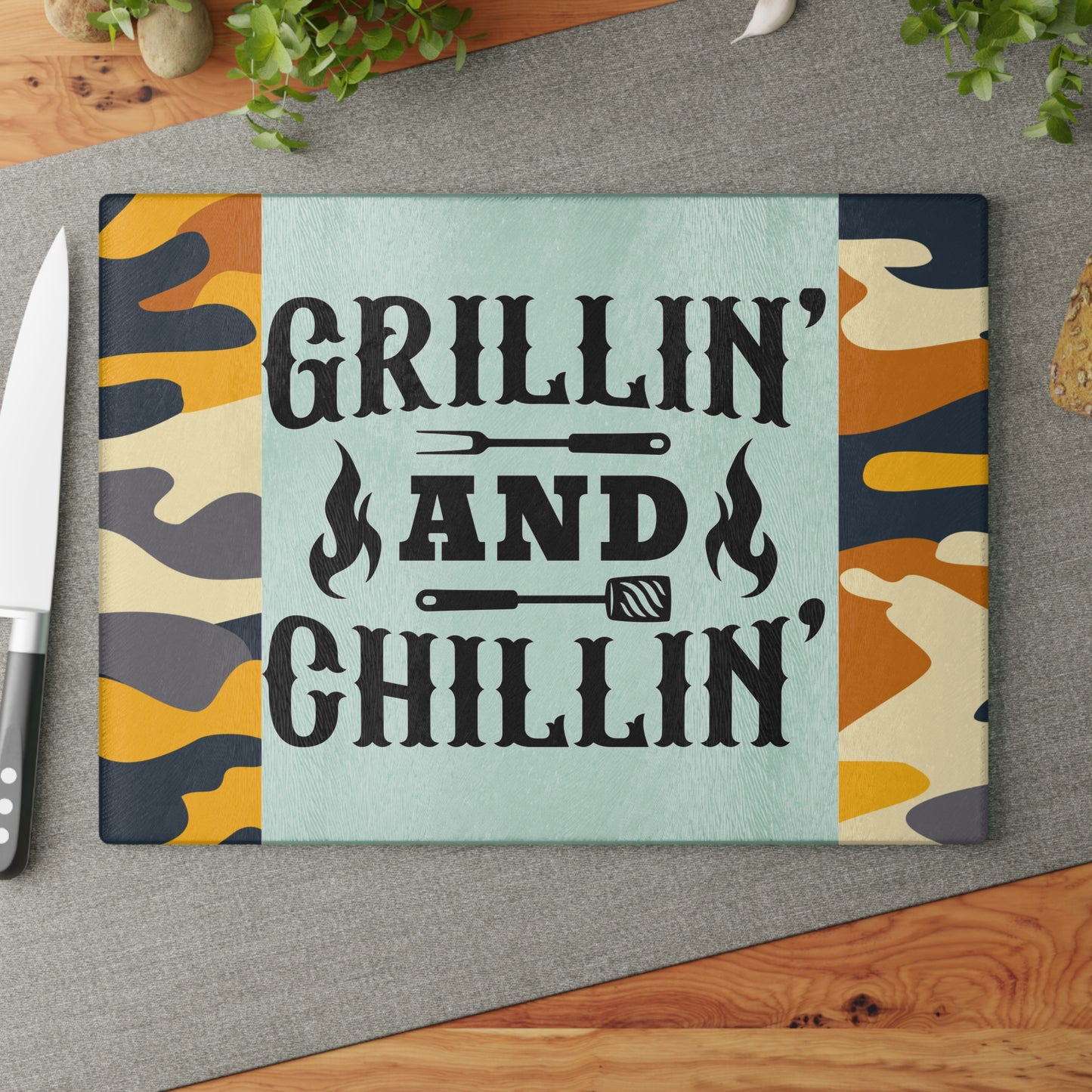 Tabla de cortar de vidrio GRILLIN AND CHILLIN – Estilo camuflaje para preparar barbacoa 🍔