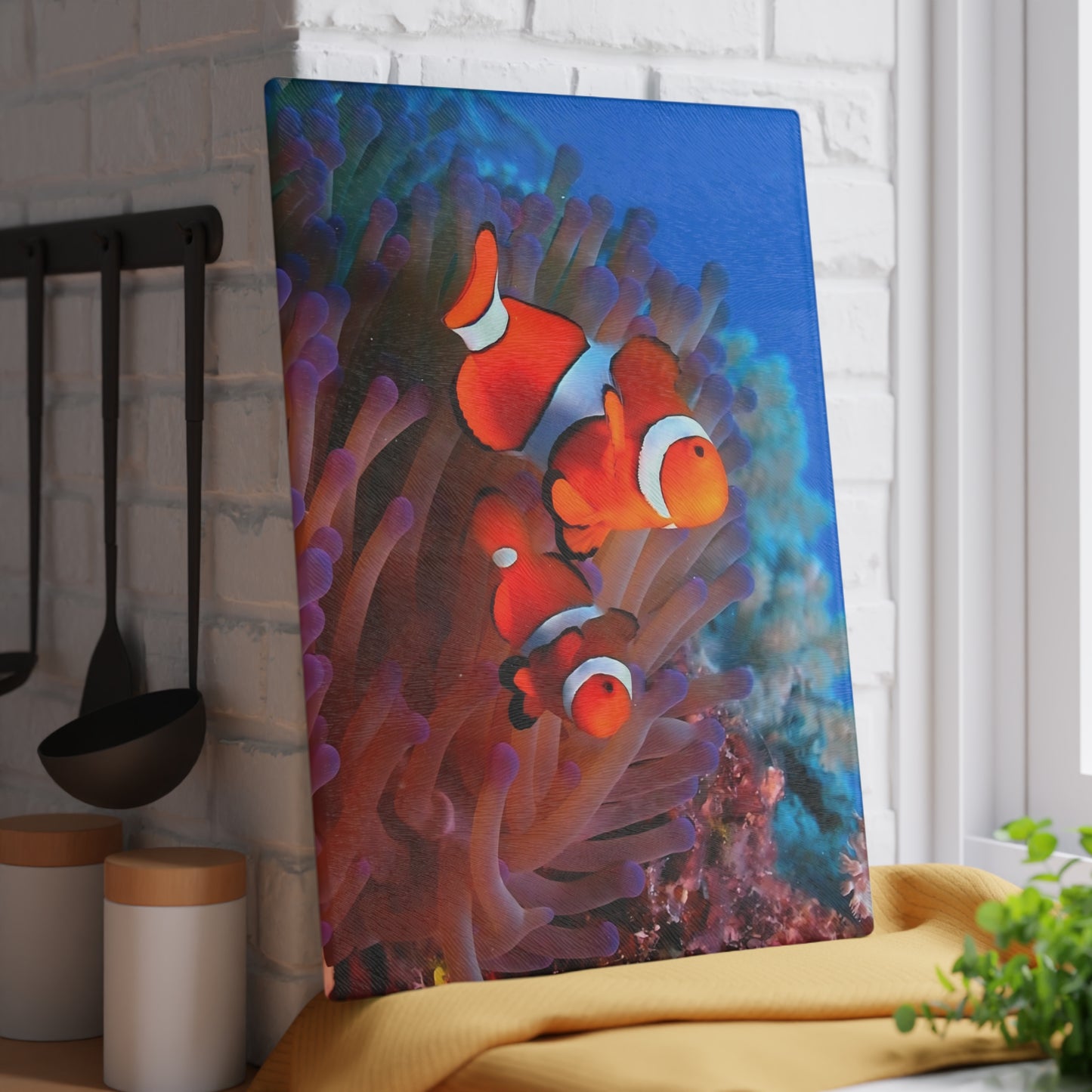 Tabla de cortar de pez payaso con diseño de arrecife de coral: un encanto de arrecife brillante para tu cocina