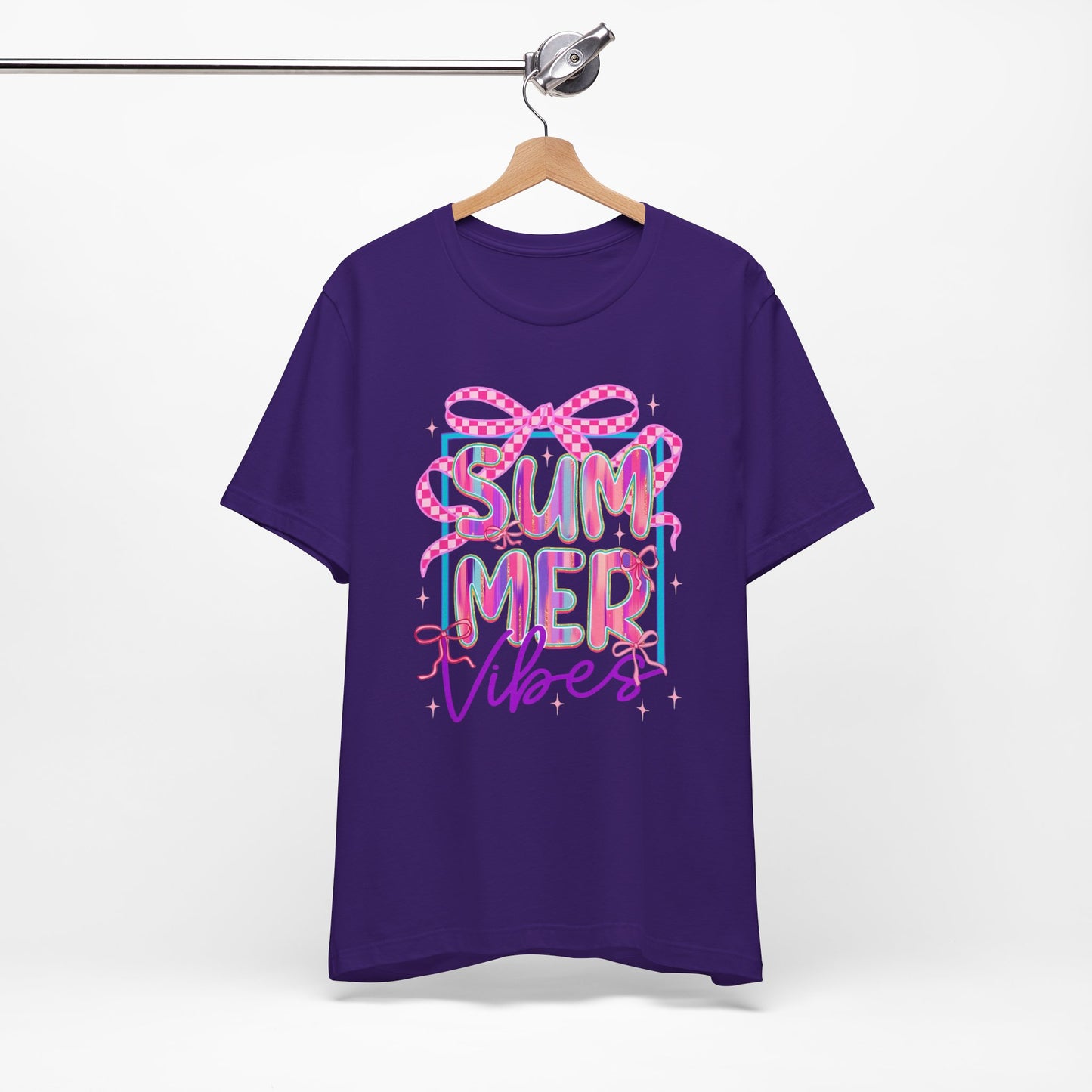 ☀️ Camiseta Summer Vibes: una camiseta gráfica bonita y cómoda para días de playa, barbacoas y vacaciones.