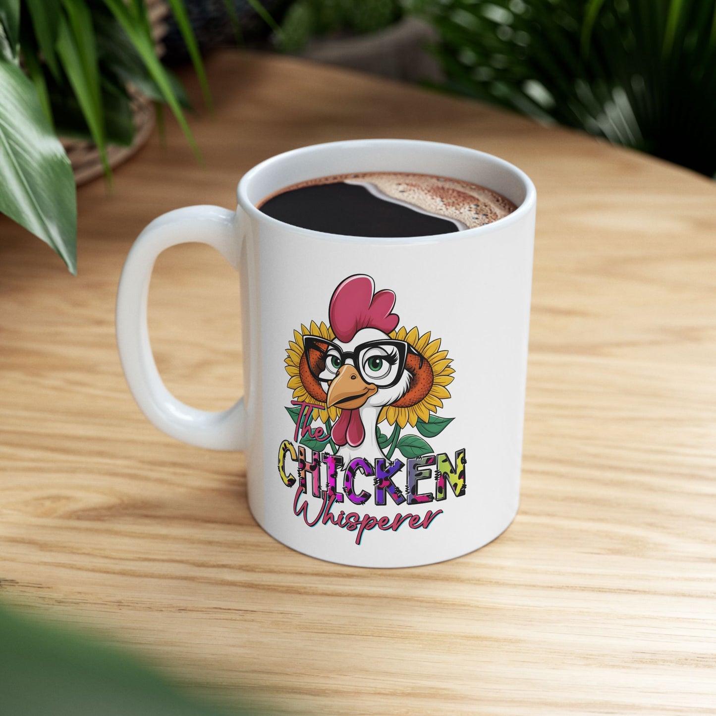 Taza de El Susurrador de Pollos: Estilo rústico divertido con girasoles