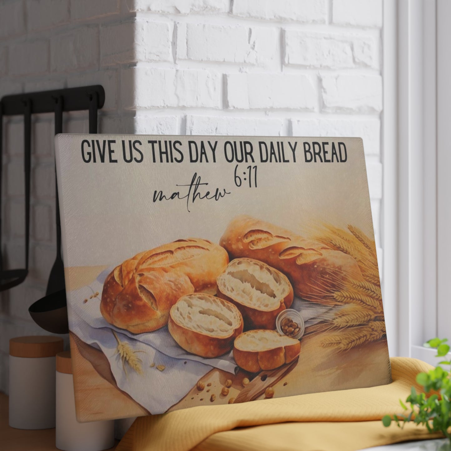 “Danos hoy nuestro pan de cada día” – Tabla de cortar de vidrio | Mateo 6:11 Escritura Decoración de cocina