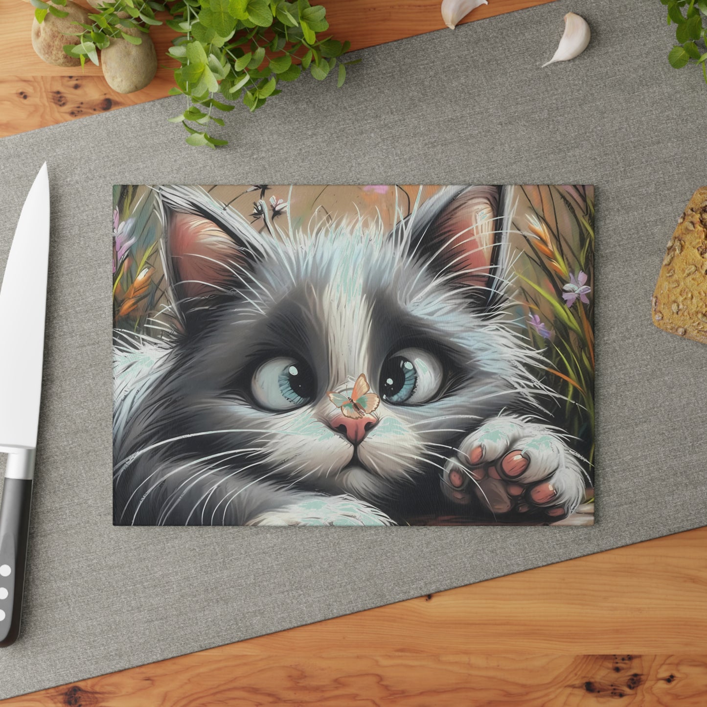 Adorable Kitten Eyes Cutting Board – Soft Whiskers and Cozy Kitchen Charm