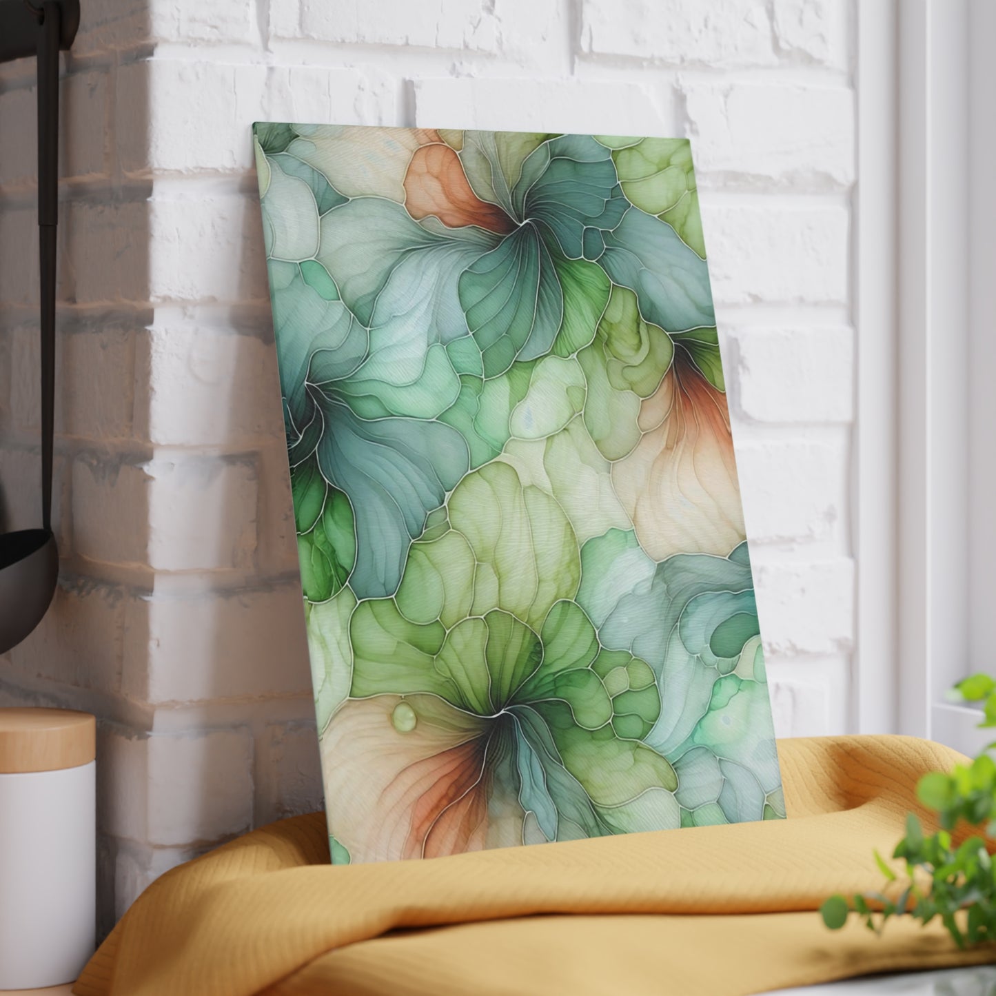 Tabla de cortar de vidrio abstracto en verde, óxido y verde azulado: elegancia y funcionalidad.
