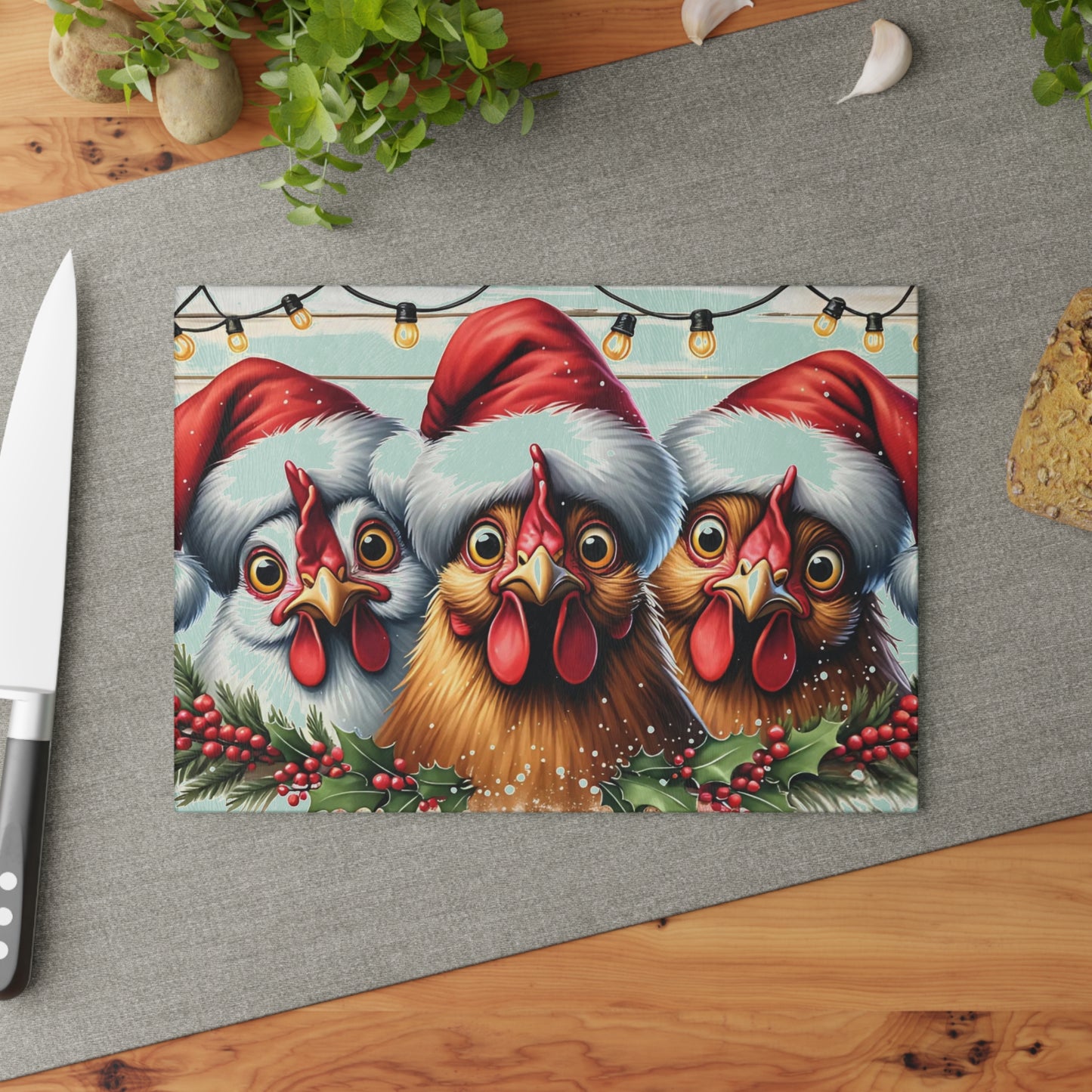🐔🎄 “Santa Hat Chickens – Whatcha Makin’?” Glass Cutting Board – Cozy Charm for Your Kitchen