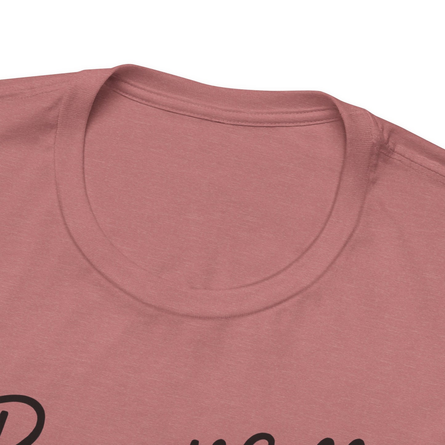 Camiseta Rosa “Beautifully Broken”: una camiseta empoderante con una elegancia suave