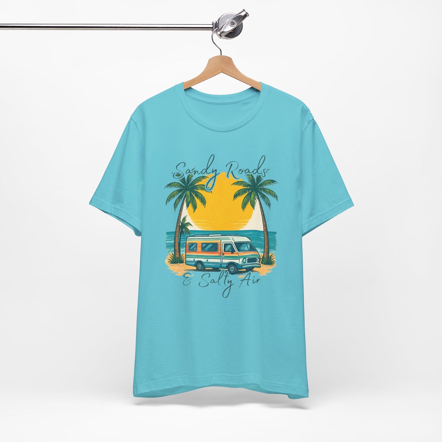 Camiseta Sandy Roads &amp; Salty Air: Camisa playera ligera para mujer para días costeros y ambiente veraniego.