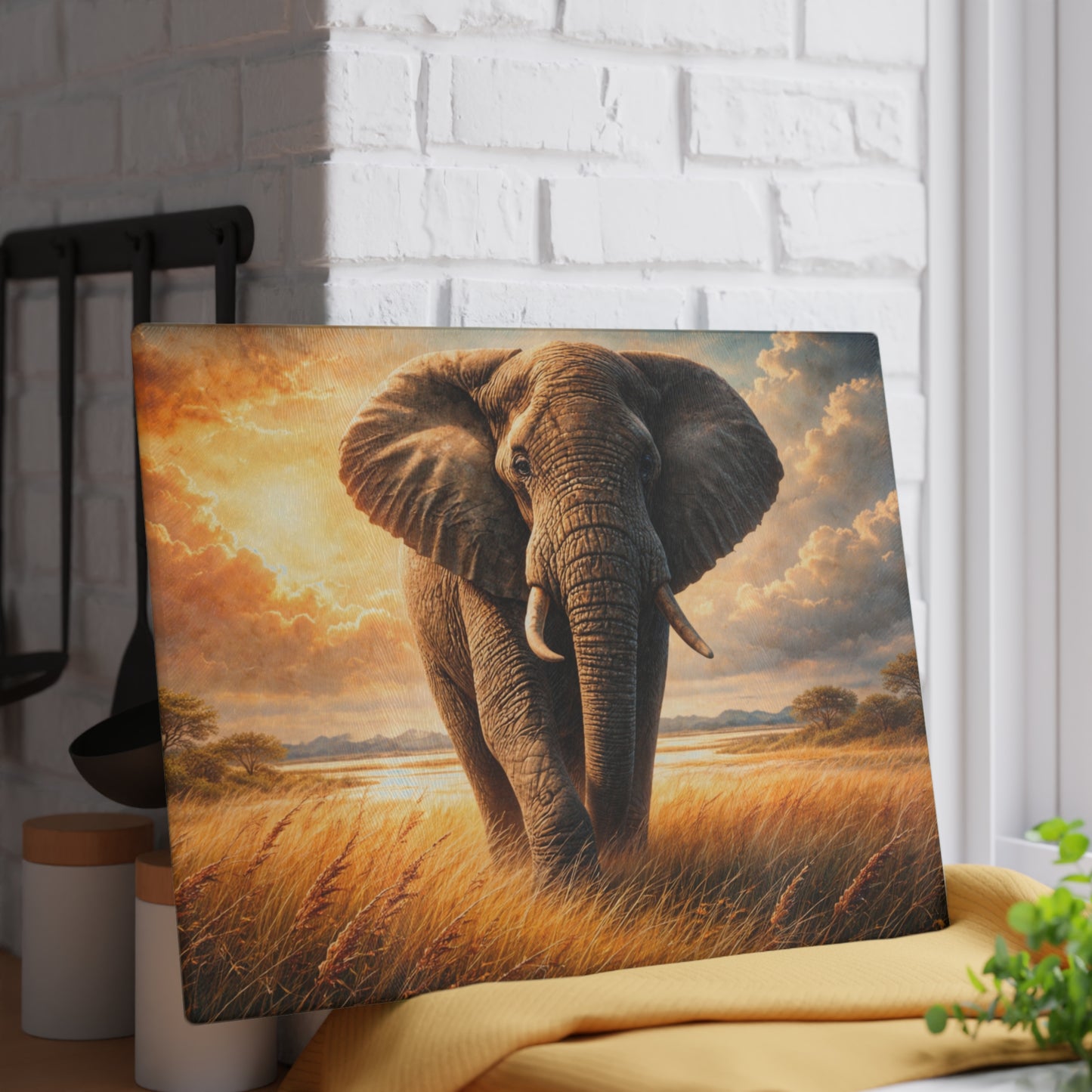 Majestic Elephant Sunset Savanna Glass Cutting Board – Bold Wildlife Landscape Kitchen Art