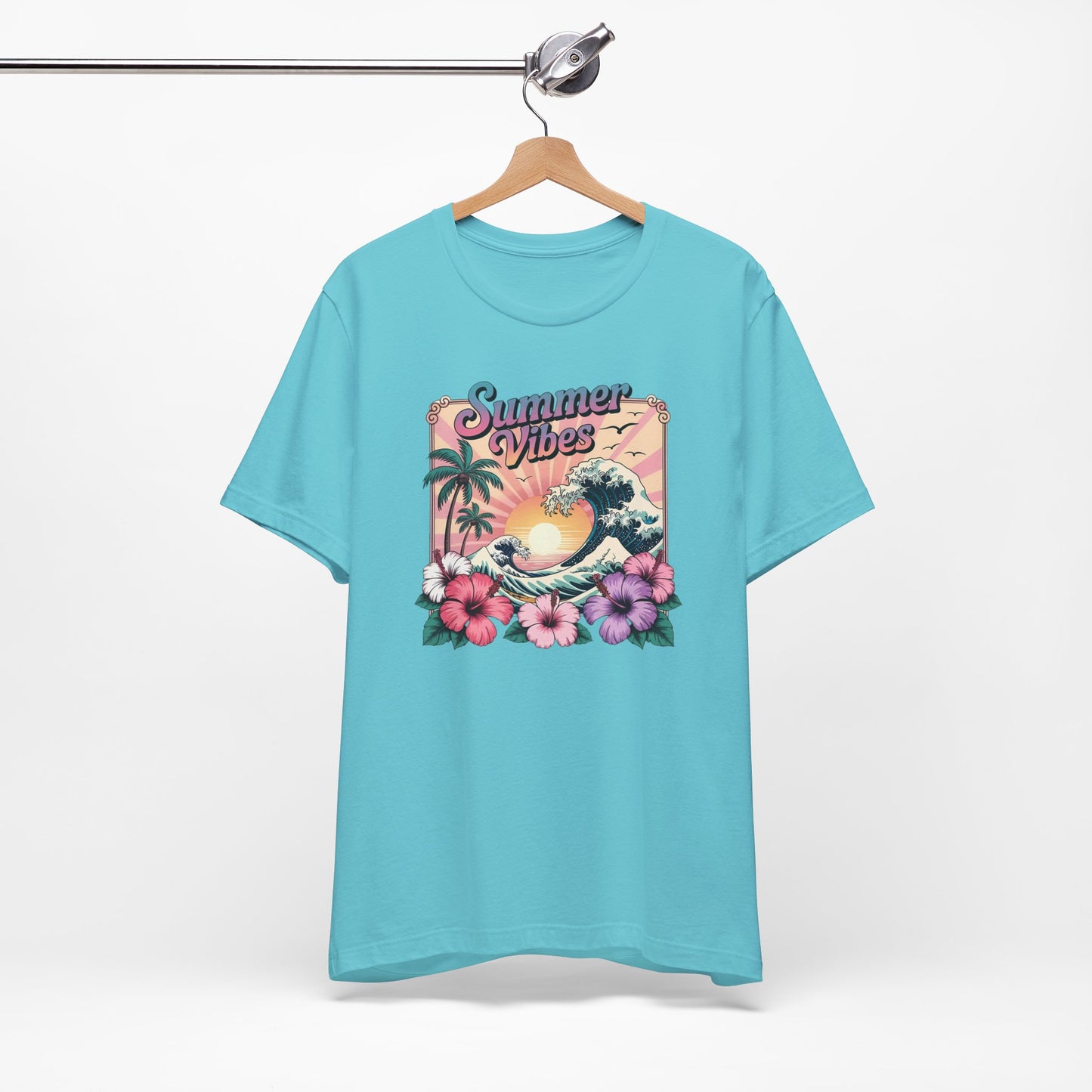 ☀️ Camiseta Summer Vibes – Ola playera vibrante, hibisco y palmeras | Camiseta gráfica para mujer