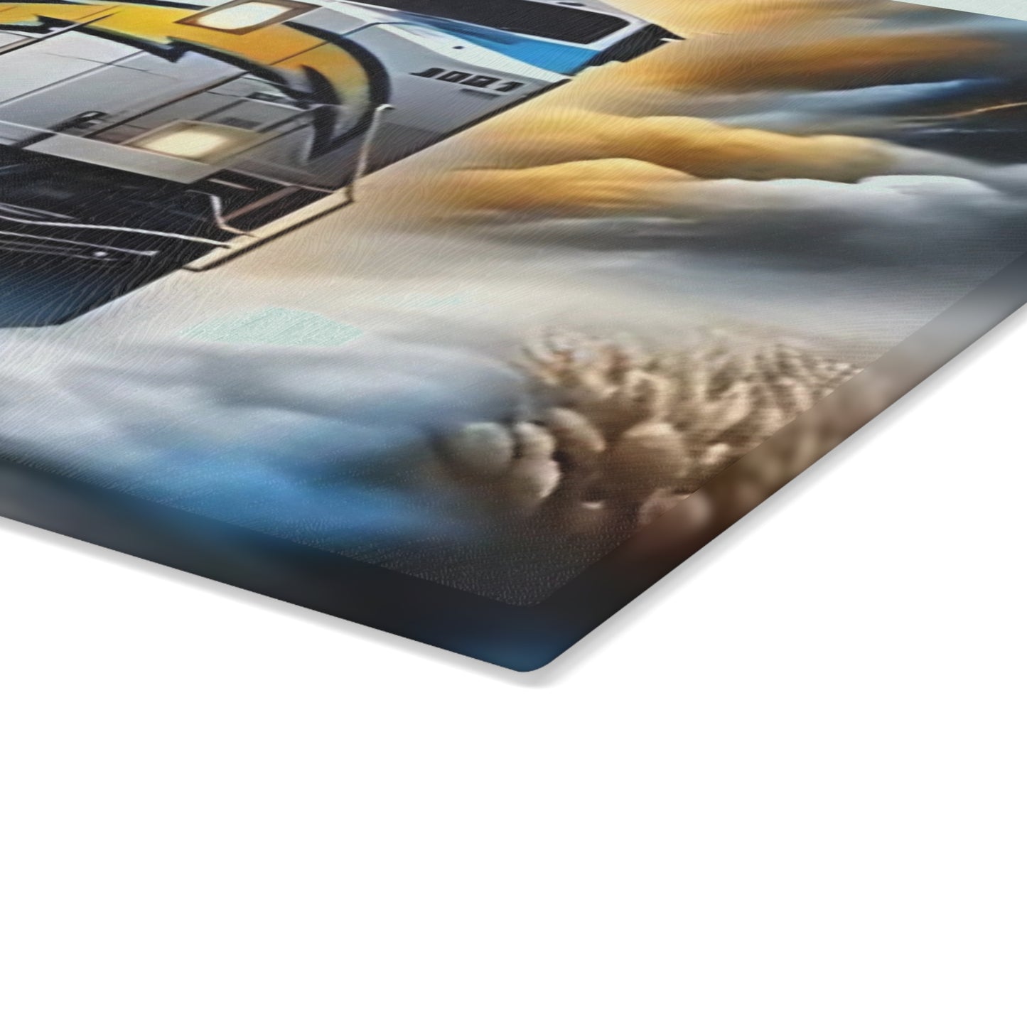 Tabla de cortar de vidrio Express en azul pálido y amarillo: arte de tren eléctrico para cocinas luminosas y llenas de energía