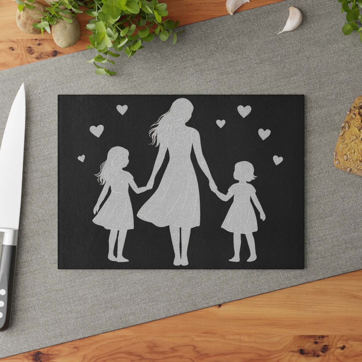 👩‍👧‍👧✨ Motherhood Silhouette Cutting Board – Heartfelt Love for Your Kitchen 💖🌸
