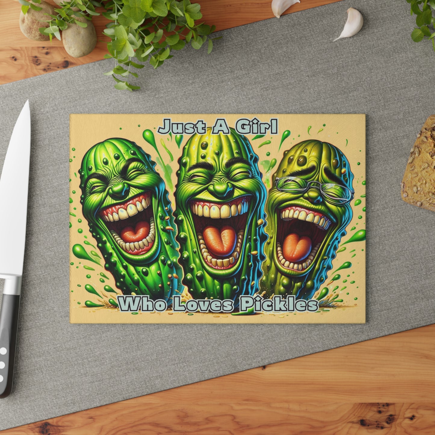 🥒💚 “Just a Girl Who Loves Pickles” Glass Cutting Board – Cozy Charm for Your Kitchen