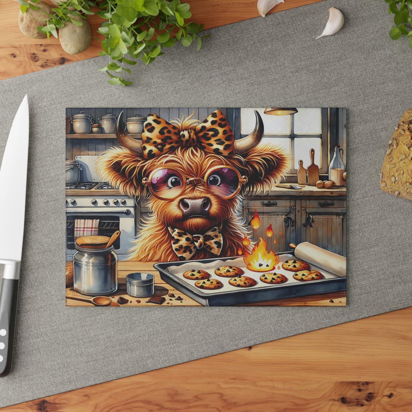 🐮🔥 Rustic Cow Art Glass Cutting Board – Country Charm for Your Kitchen