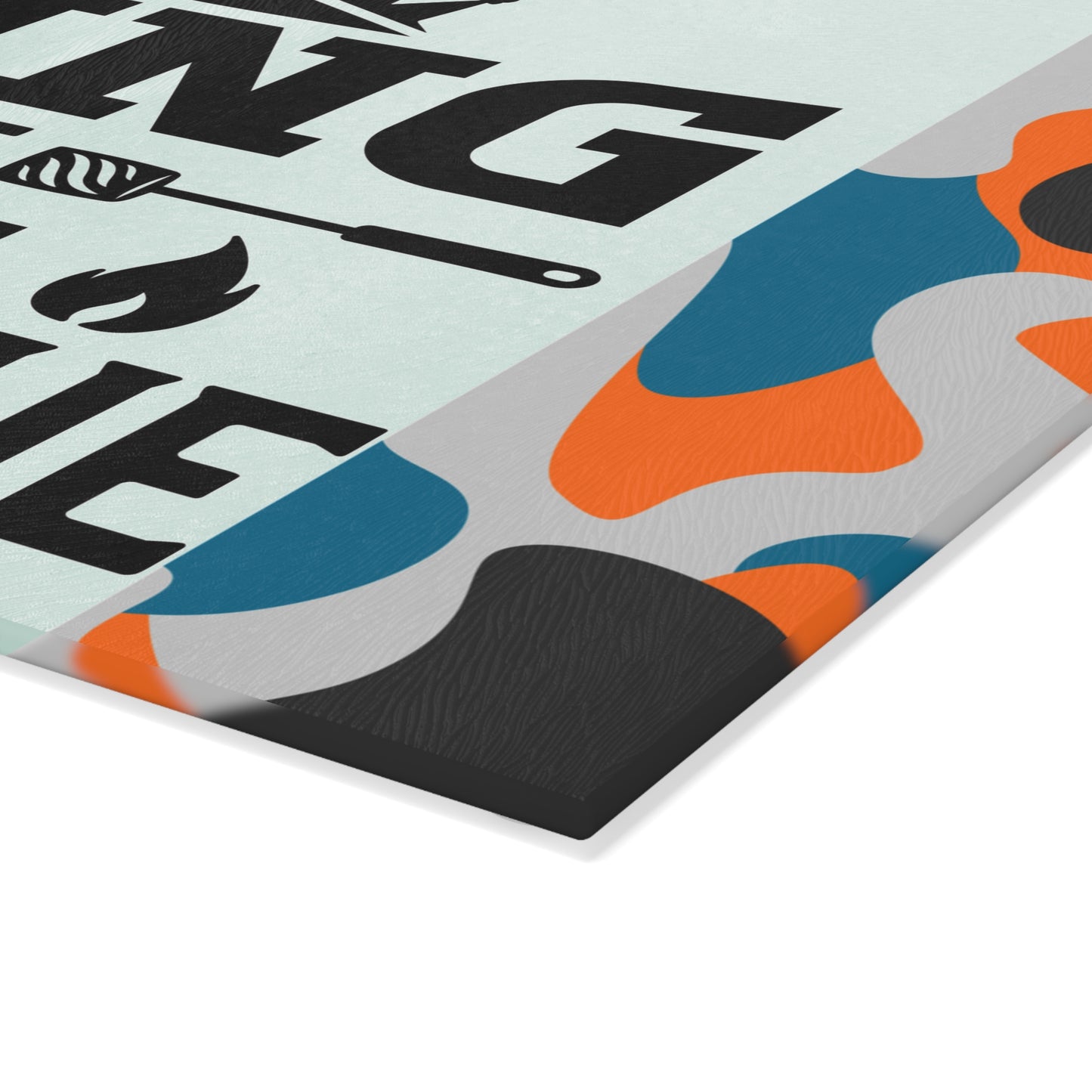 Tabla de cortar de vidrio KING OF THE BARBEQUE – Camuflaje con corona y espátulas 🍖