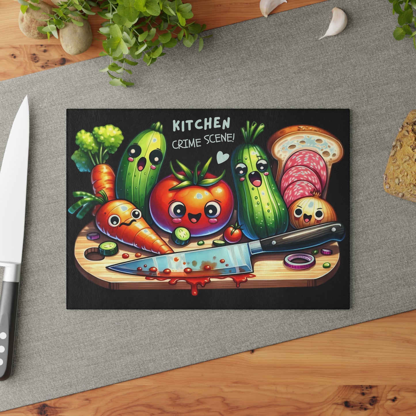Tabla de cortar de vidrio con temática de escena del crimen en la cocina: verduras, pan y salami que gritan, decoración divertida para la cocina