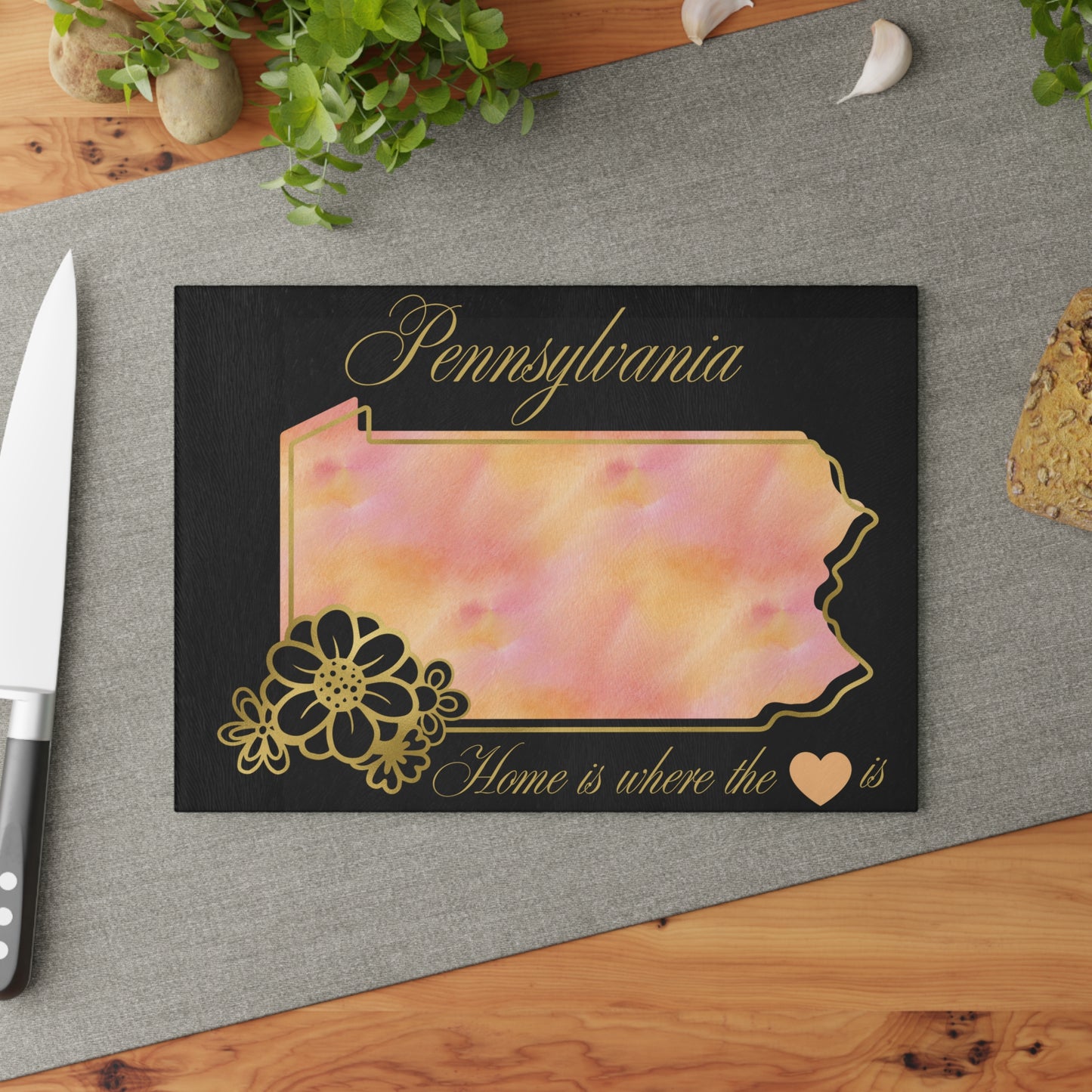 🧡 Pennsylvania State Cutting Board – Warm Peach Tones & Elegant State Pride