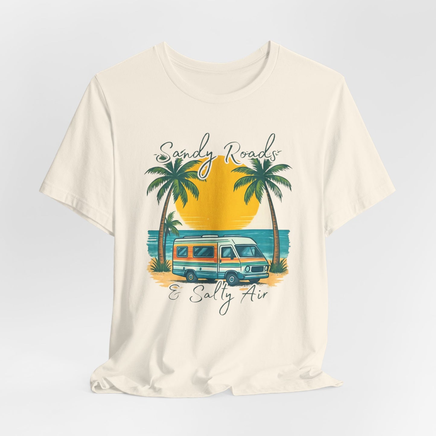 Camiseta Sandy Roads &amp; Salty Air: Camisa playera ligera para mujer para días costeros y ambiente veraniego.