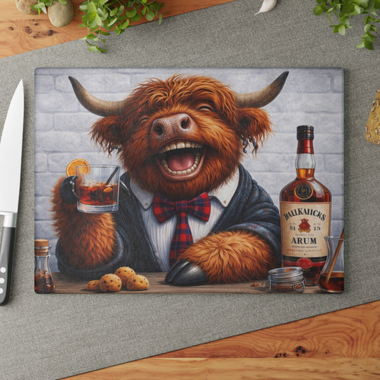 Smiling Highland Cow Whiskey Glass Cutting Board – Playful Farm Bar Art with Rustic Humor