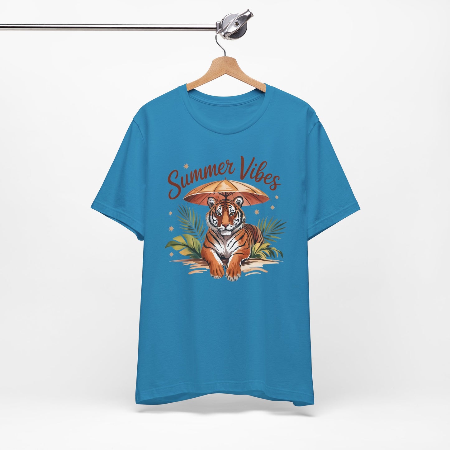 Camiseta Summer Vibes Tiger – Gráfico de palmeras de la selva con paraguas | Múltiples opciones de color