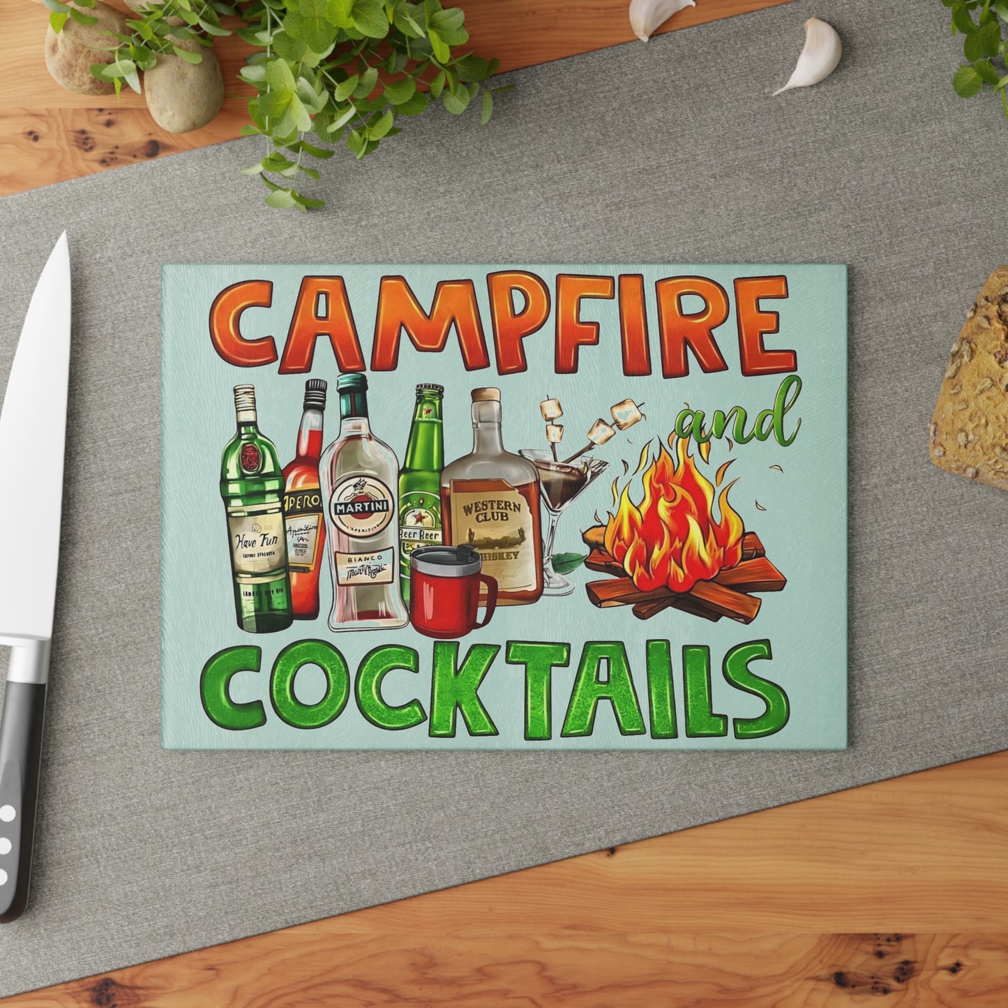 Tabla de cortar para fogatas, decoración con temática de whisky, decoración para entretenimiento al aire libre, cócteles para fogatas, regalo de bar único, decoración de aventuras al aire libre