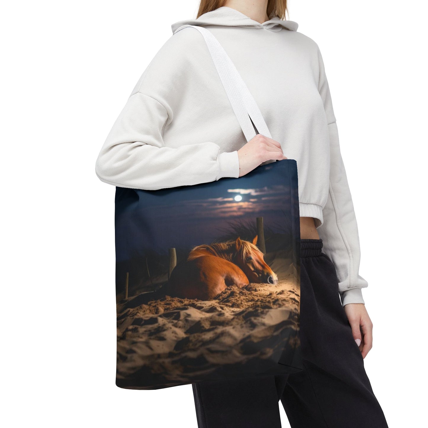 Bolsa de tela "Caballo durmiendo en la playa bajo la luz de la luna": una escapada serena a cada paso