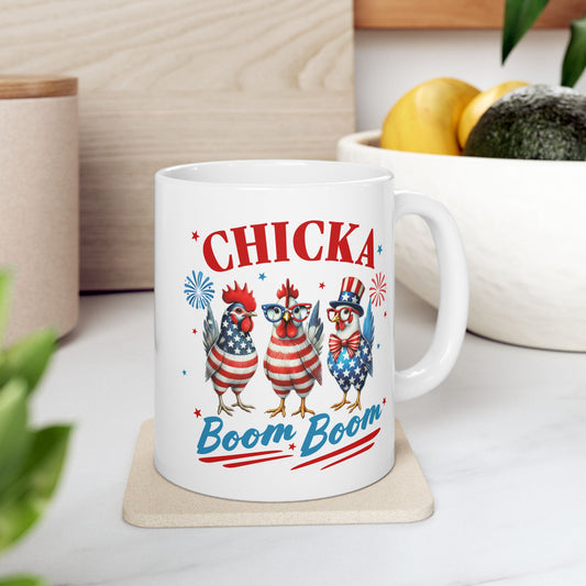 Taza Chicka Boom Boom: ¡Celebra con diversión patriótica!