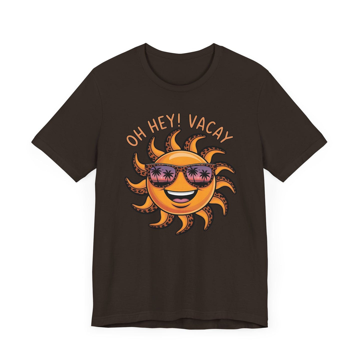 ☀️ ¡Hola! Camiseta de vacaciones – Sol sonriente con gafas de sol | Camiseta gráfica de verano para mujer
