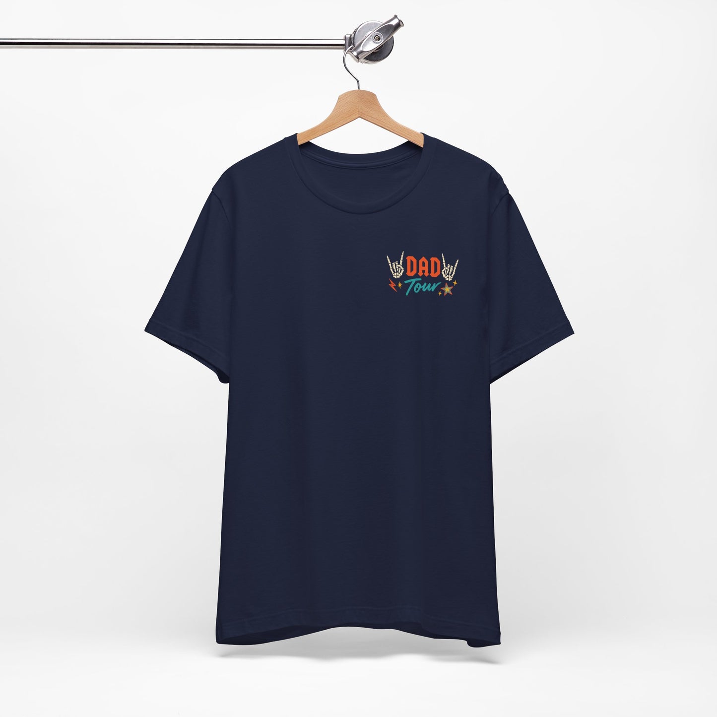 🎤 DAD TOUR – Camiseta divertida para papá inspirada en un concierto
