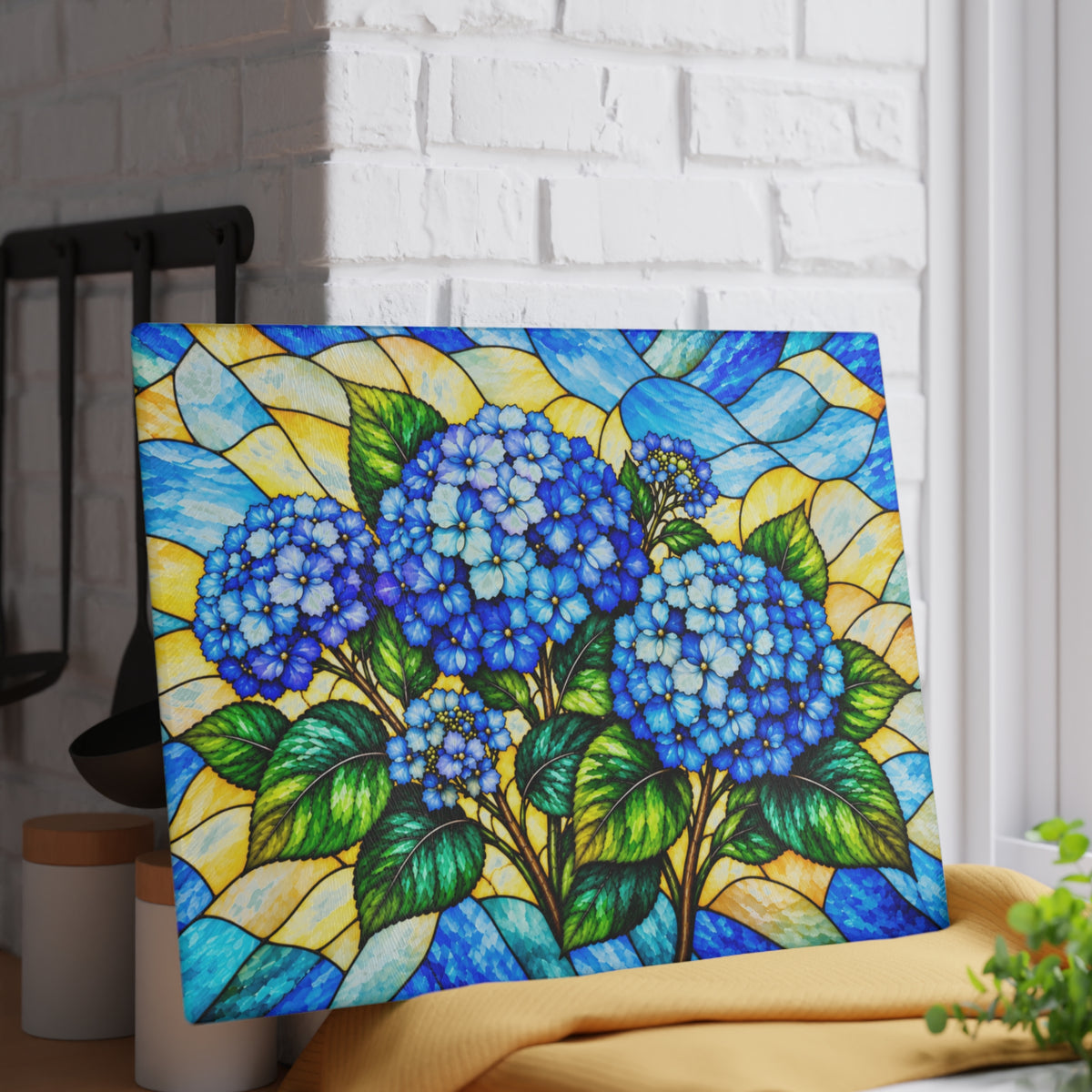 Stained-Glass-Inspired Blue Hydrangea Cutting Board – Vibrant Blue Floral Bouquet, Golden Mosaic Background & Botanical Kitchen Décor