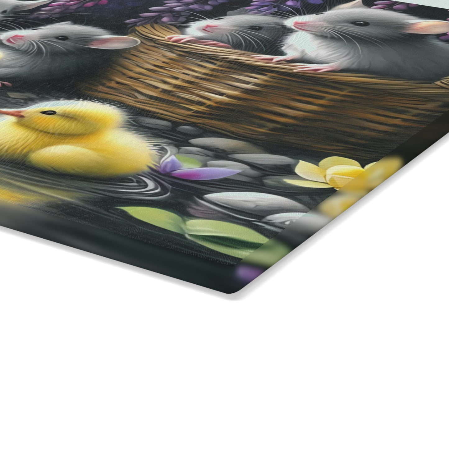 Tabla de cortar con patitos y ratones en un jardín primaveral: decoración de cocina de vidrio con un toque caprichoso
