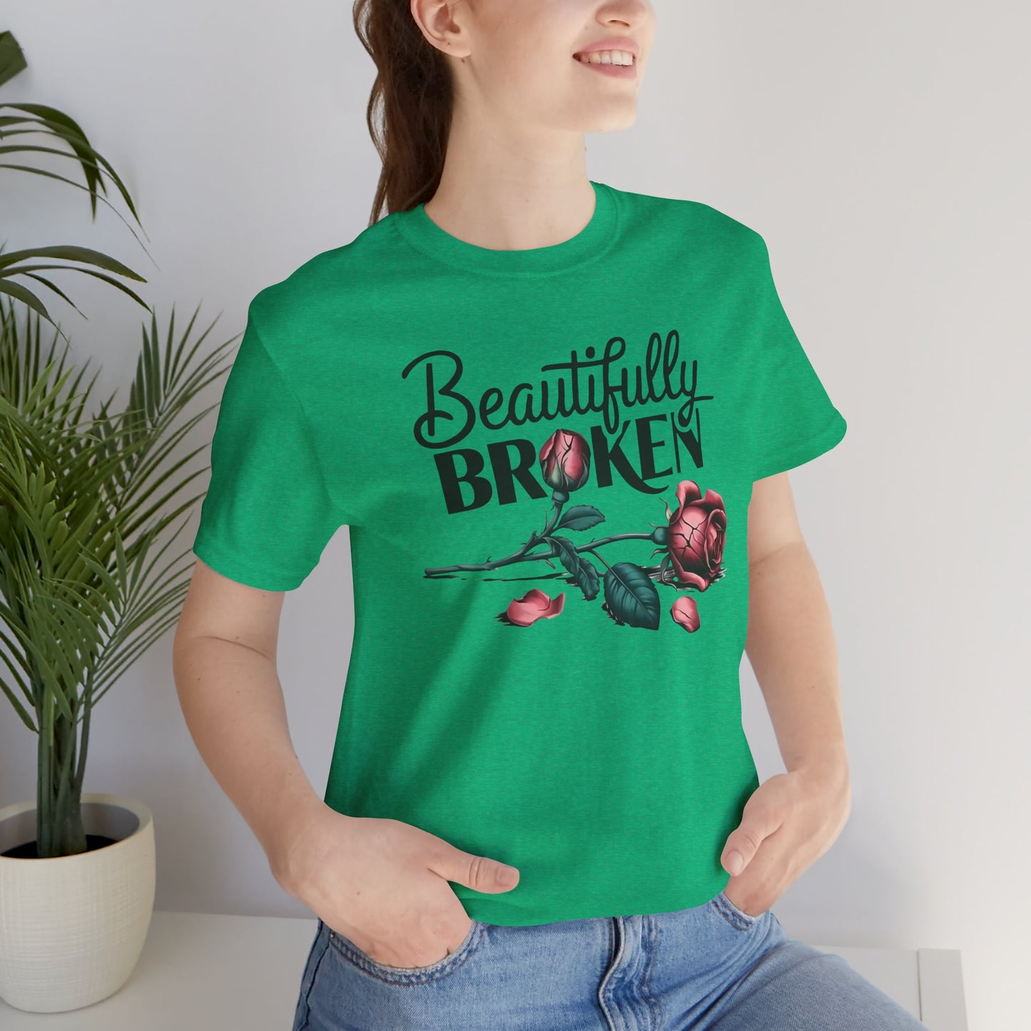 Camiseta Rosa “Beautifully Broken”: una camiseta empoderante con una elegancia suave