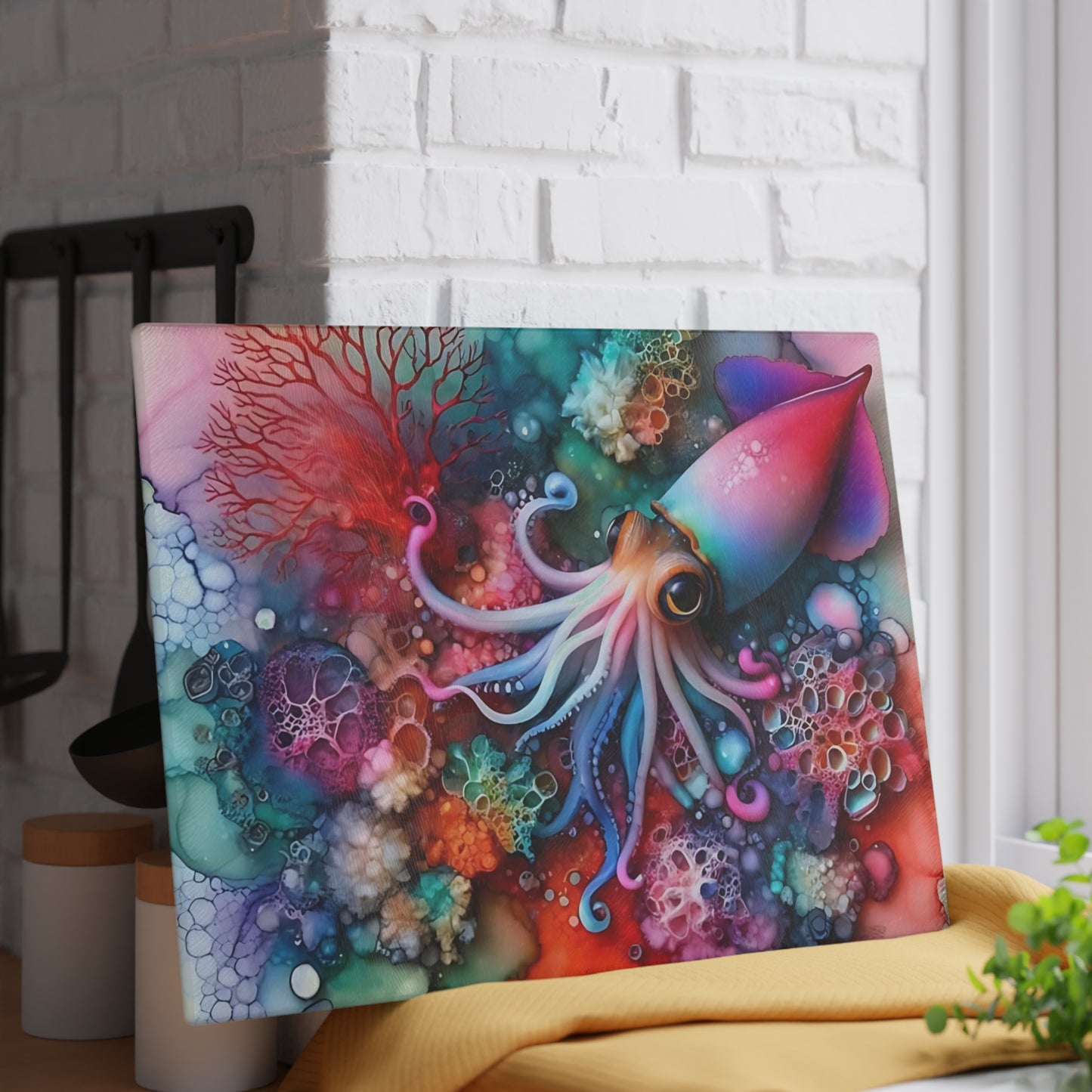 Tabla de cortar de vidrio con diseño de calamar en acuarela: arte submarino vibrante para exhibiciones de cocina llamativas