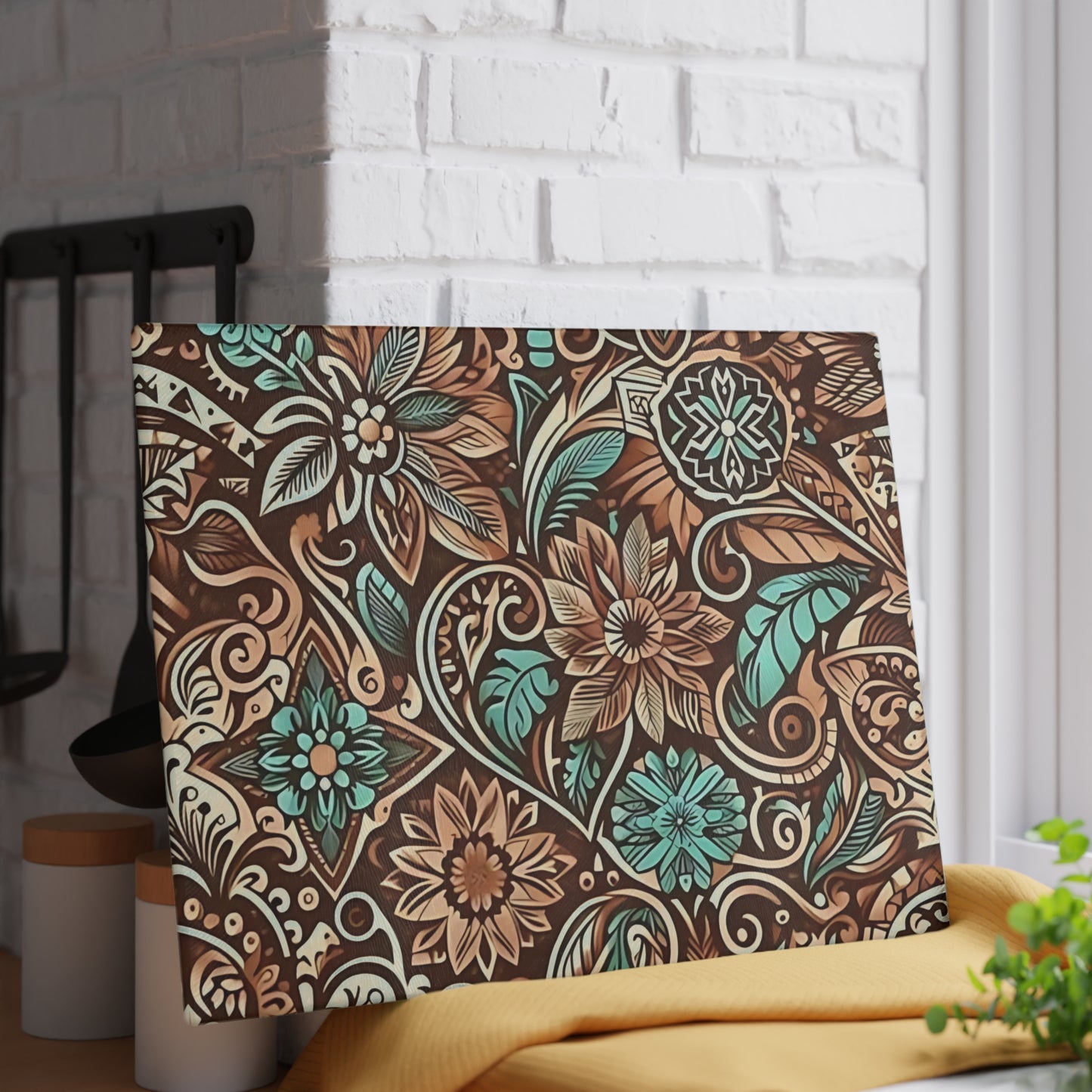 🍂✨ Rustic Floral Swirl Cutting Board – Vintage Charm for Your Kitchen ✨🌿