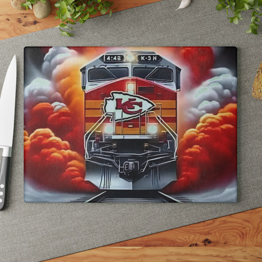 Tabla de cortar de vidrio Express roja y dorada: exhibición de cocina con un llamativo diseño de tren