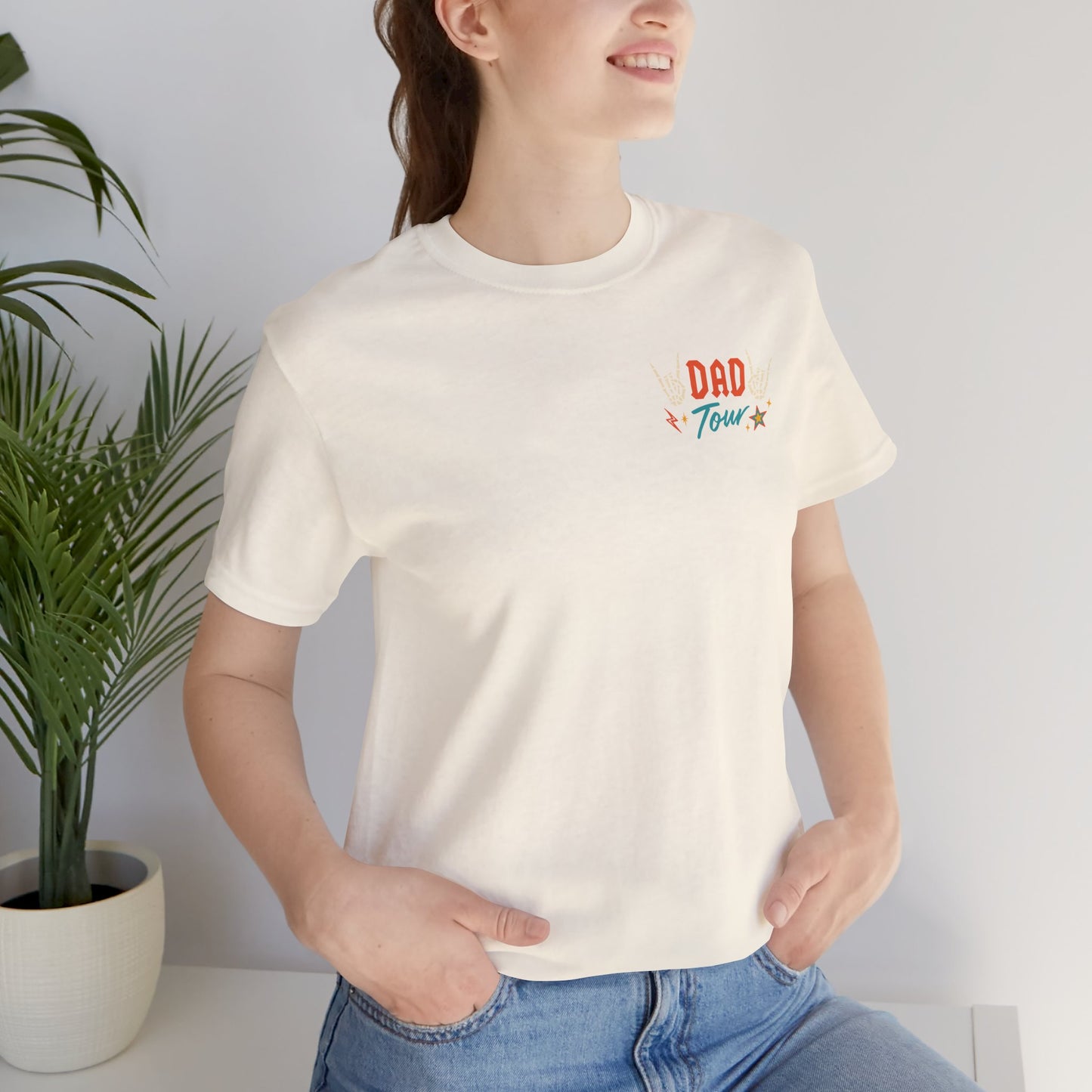 🎤 DAD TOUR – Camiseta divertida para papá inspirada en un concierto