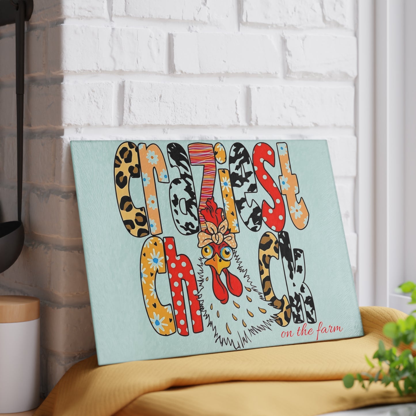 Tabla de cortar de vidrio con la gallina más loca de la granja: divertida decoración de cocina con gallinas de granja