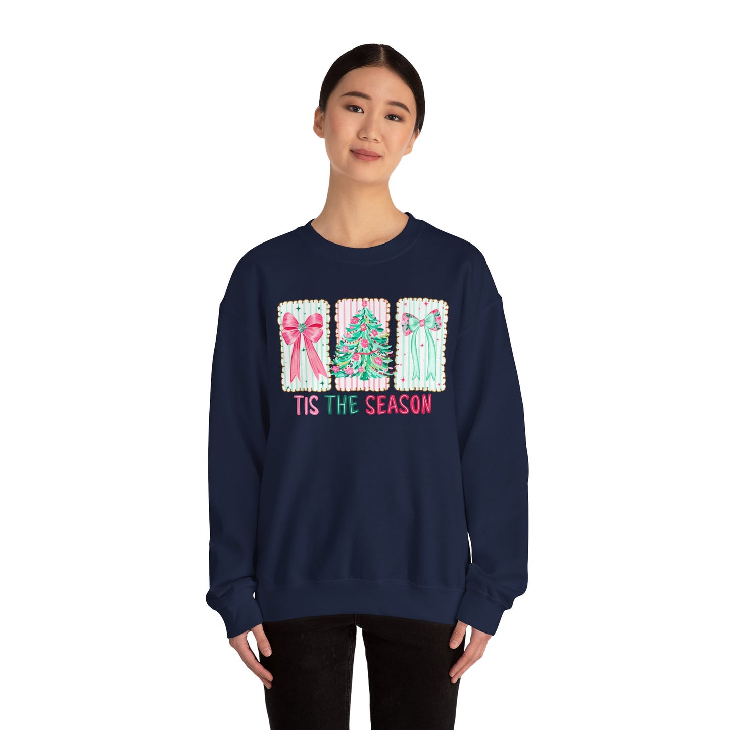 🎀🎄 ’Tis The Season Sweatshirt – Pastel Bows & Merry Tree Vibes ✨☃️