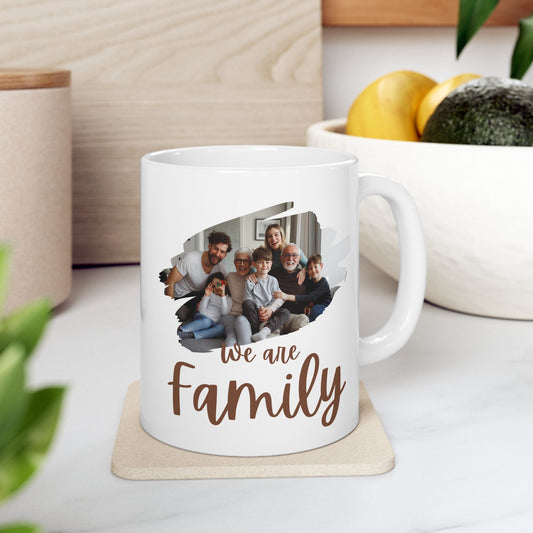 Taza personalizada con foto familiar "Somos Familia" 🏠
