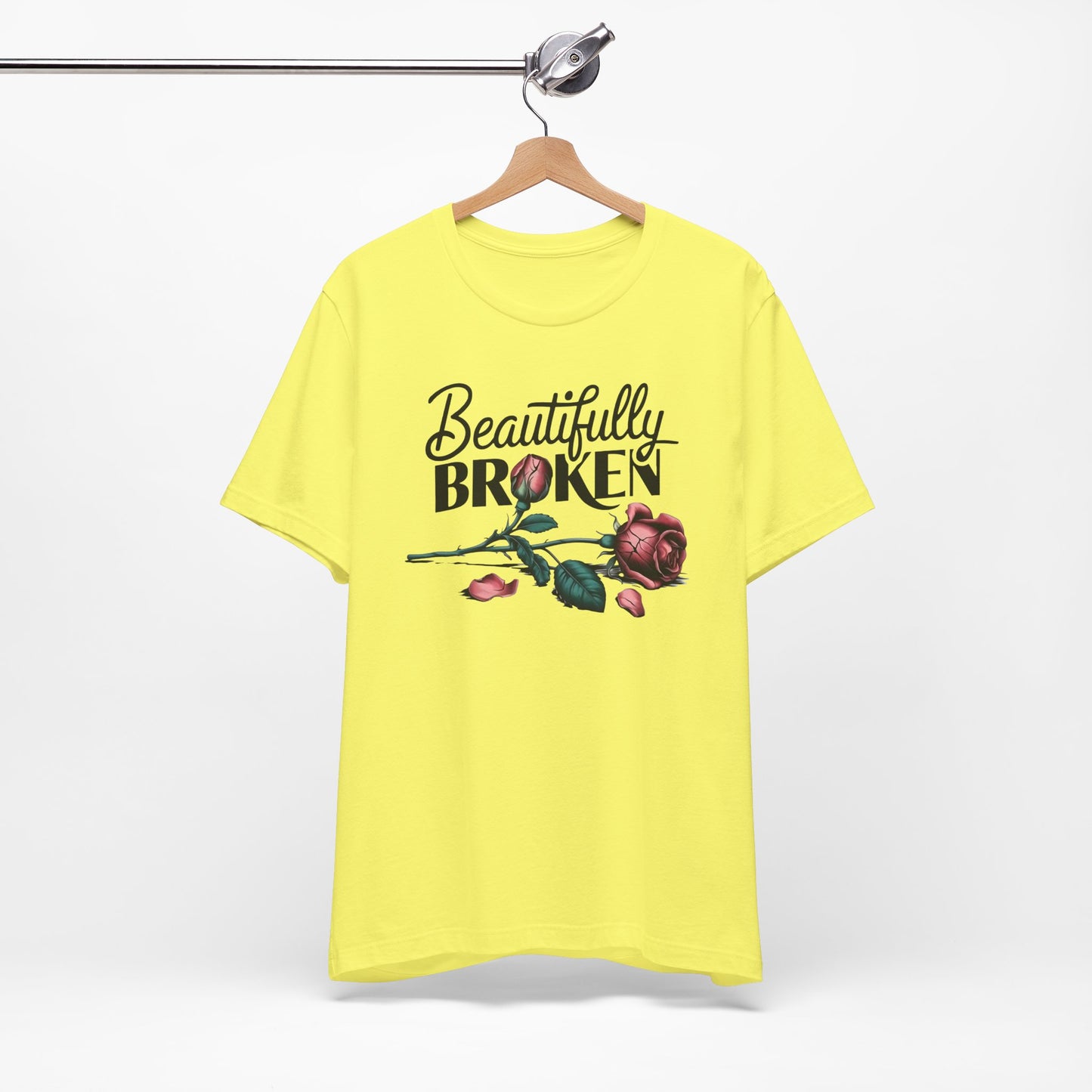 Camiseta Rosa “Beautifully Broken”: una camiseta empoderante con una elegancia suave