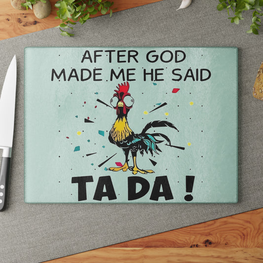 🐓✨ ¡DESPUÉS DE QUE DIOS ME HIZO, DIJO TA DA! – Tabla de cortar de vidrio con forma de pollo 😲🌟