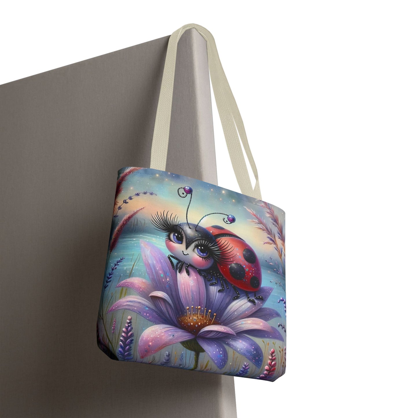 🐞 Mariquita sobre una flor junto al lago – Bolsa de tela inspirada en la naturaleza