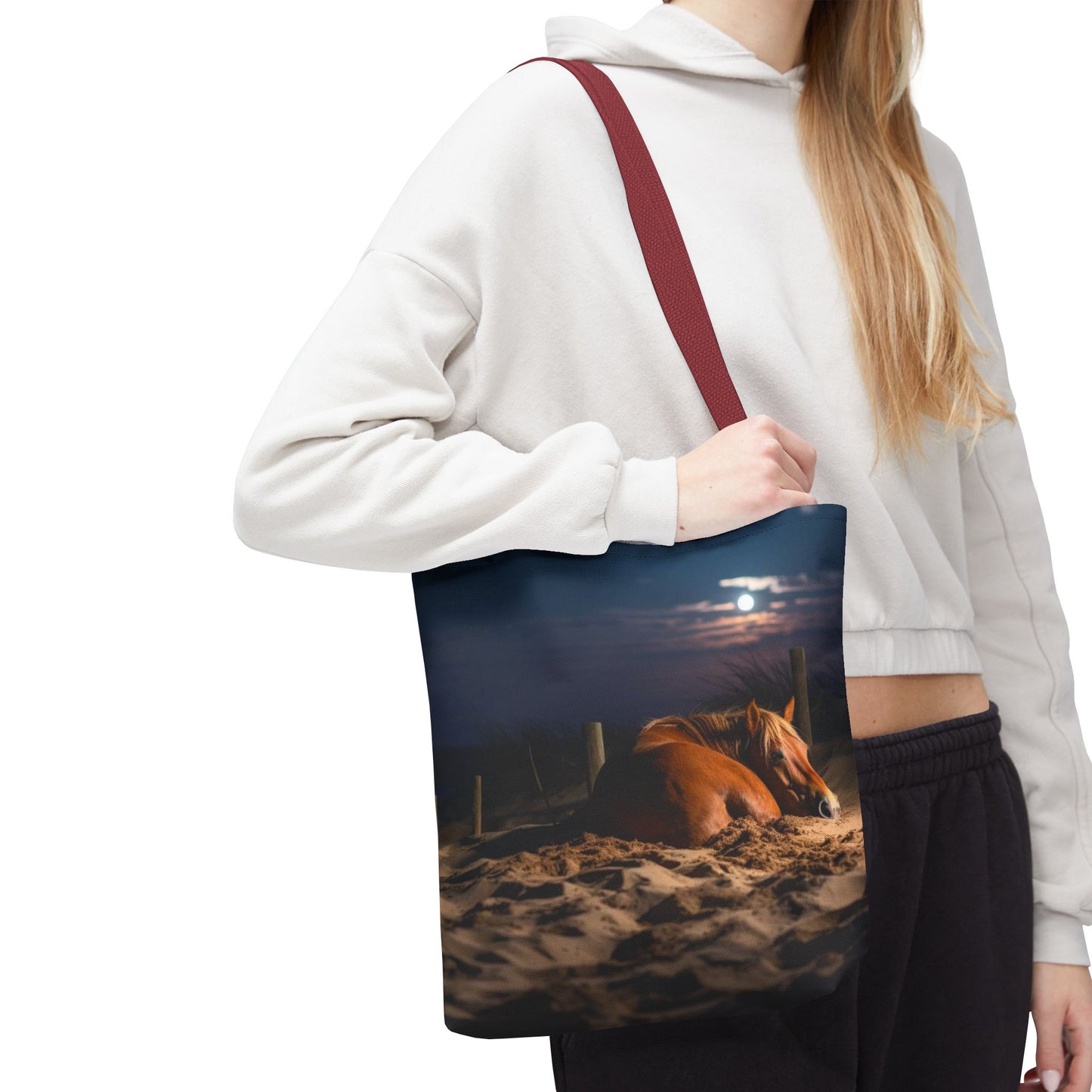 Bolsa de tela "Caballo durmiendo en la playa bajo la luz de la luna": una escapada serena a cada paso