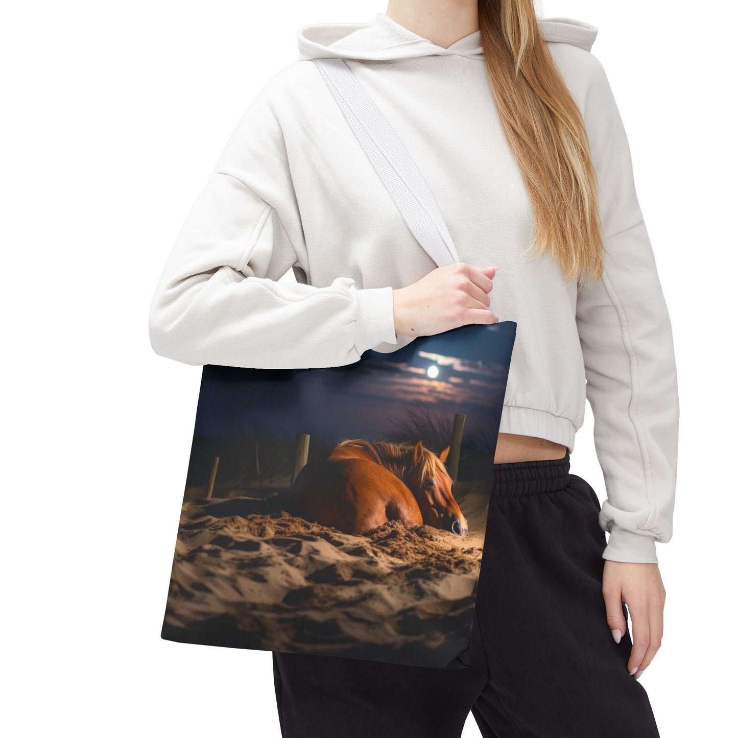 Bolsa de tela "Caballo durmiendo en la playa bajo la luz de la luna": una escapada serena a cada paso