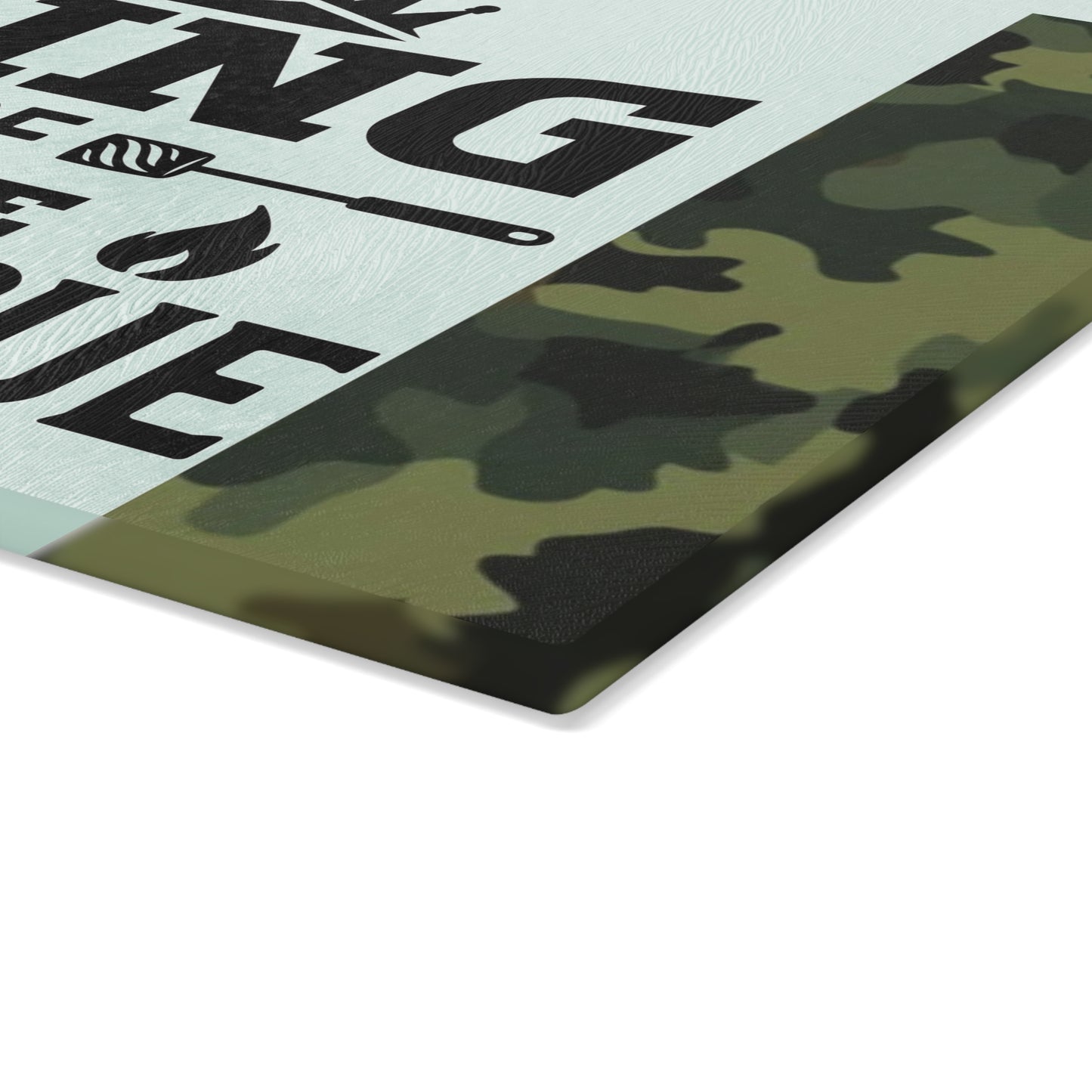 Tabla de cortar de vidrio KING OF THE BARBEQUE – Camuflaje con corona y espátulas 🍖