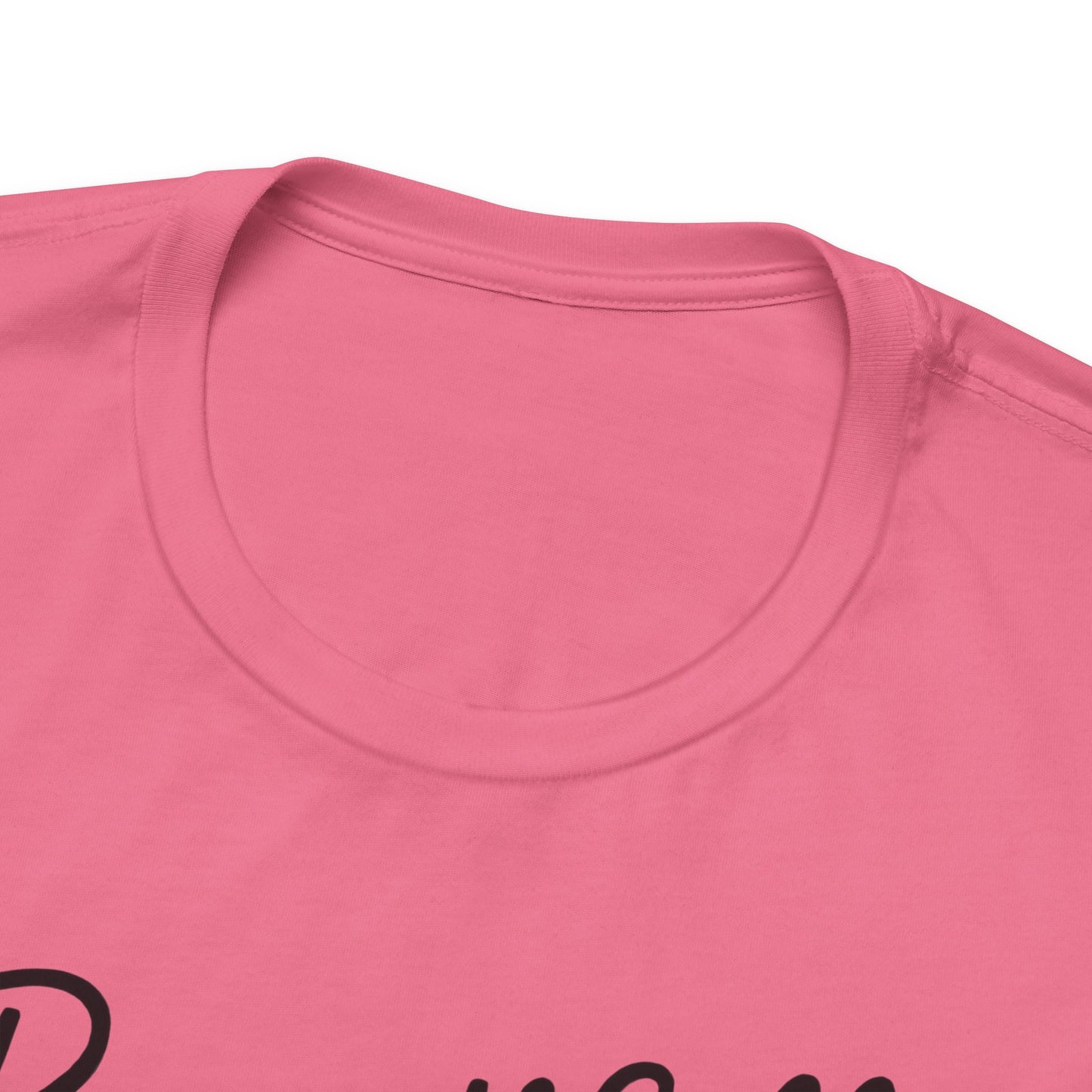 Camiseta Rosa “Beautifully Broken”: una camiseta empoderante con una elegancia suave