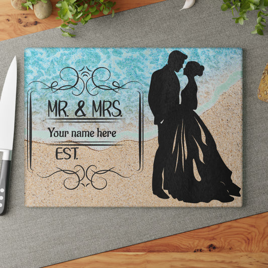 Tabla de cortar "Sr. y Sra. Coastal Romance": regalo de boda personalizado con nombre y año