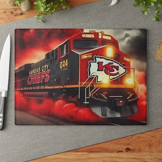 Tabla de cortar de vidrio Express roja y dorada: exhibición de cocina con un llamativo diseño de tren