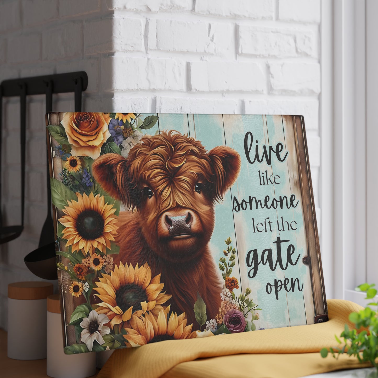 🐮🌻 Highland Cow Sunflower Cutting Board – Rustic Farmhouse Charm with Inspirational Quote 🌼🌹