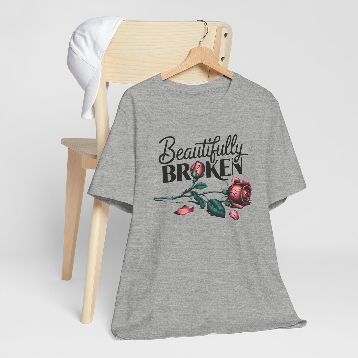 Camiseta Rosa “Beautifully Broken”: una camiseta empoderante con una elegancia suave