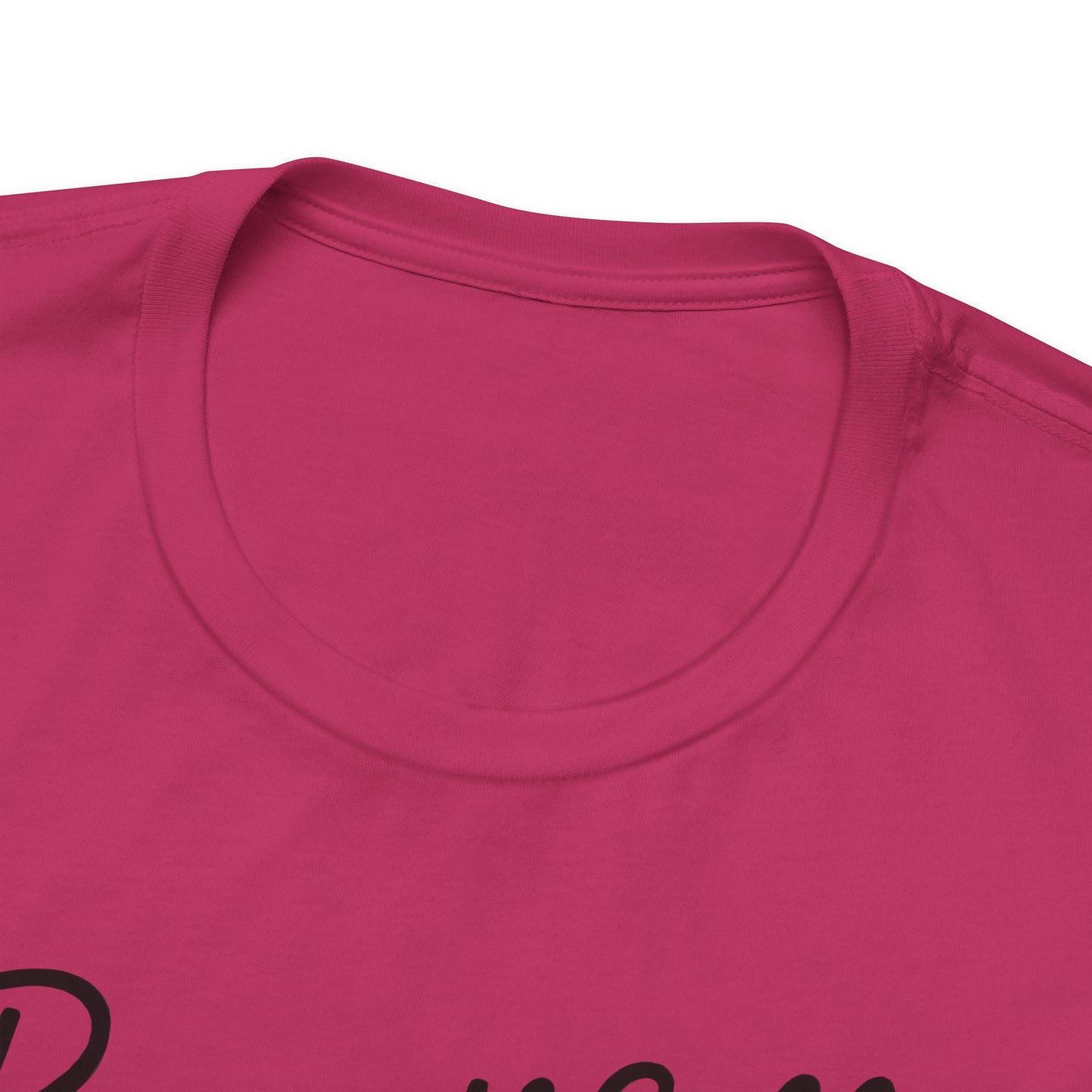 Camiseta Rosa “Beautifully Broken”: una camiseta empoderante con una elegancia suave